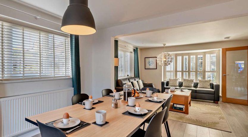 Photo of 3 Bed in Holt