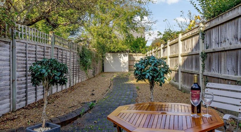 Photo of 2 Bed in Holt