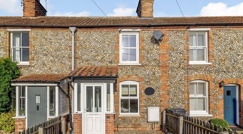 Photo of 2 Bed in Holt