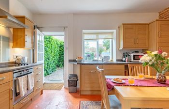 2 Bed in Blakeney Holiday Cottage