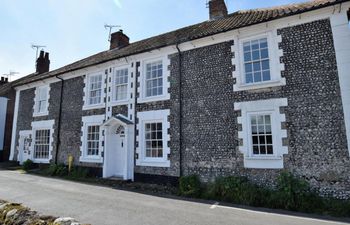in Blakeney (NCC66) Holiday Cottage