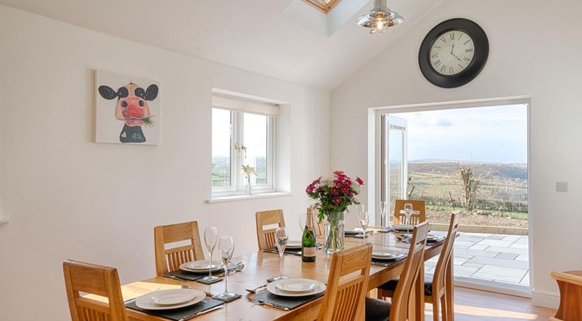 Photo of 4 Bed in Llandysul