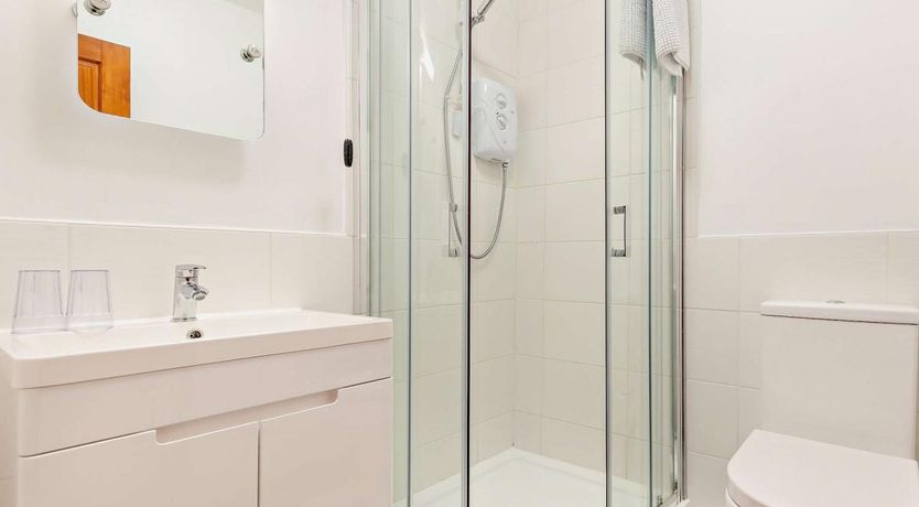 Photo of 2 Bed in London Apprentice