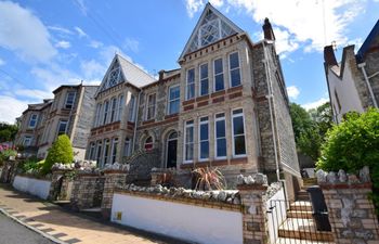 4 Bed in Ilfracombe Holiday Cottage