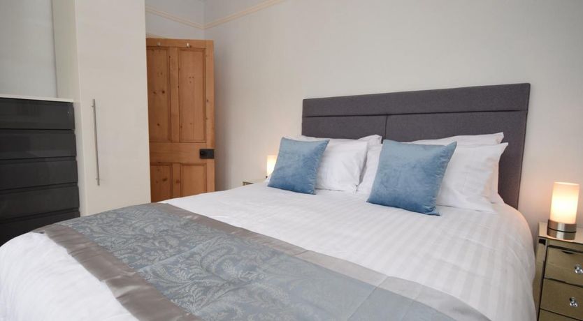 Photo of 4 Bed in Ilfracombe