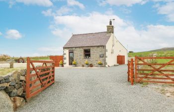 Ty Bach Ysgo Holiday Cottage