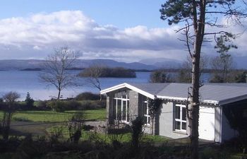 Lakeside house Holiday Cottage