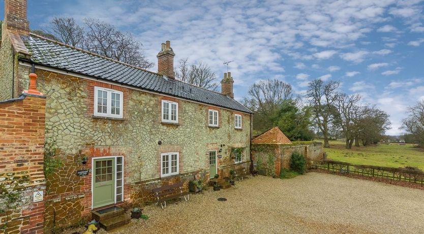 Photo of in Ingoldisthorpe (KT074)