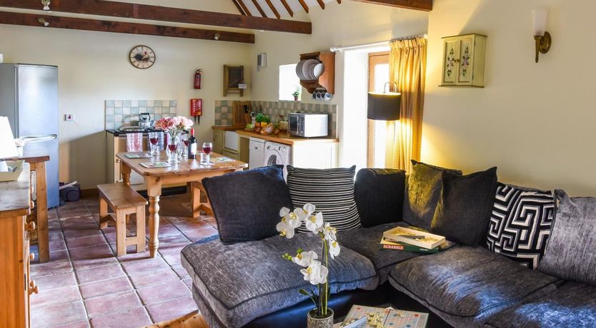 Photo of 2 Bed in Briston