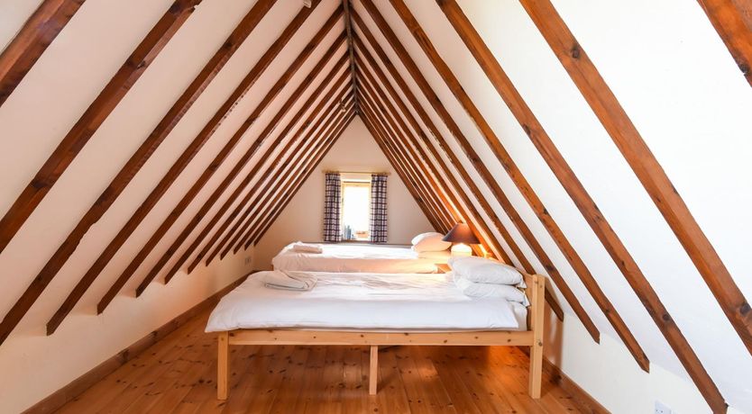 Photo of 2 Bed in Briston