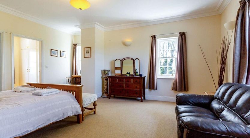 Photo of 5 Bed in Wells-next-the-Sea