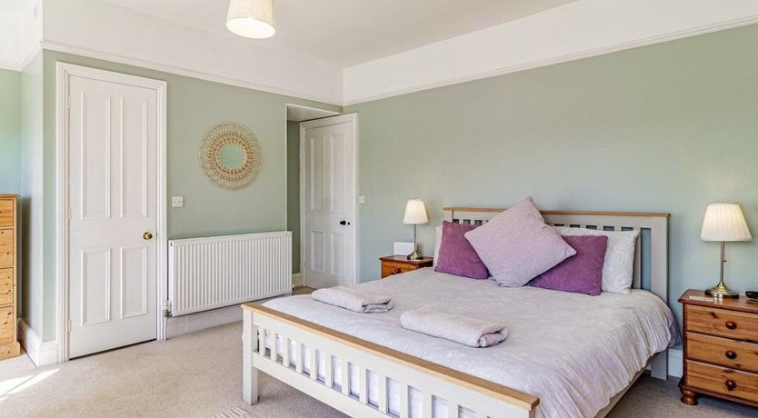 Photo of 3 Bed in Overstrand