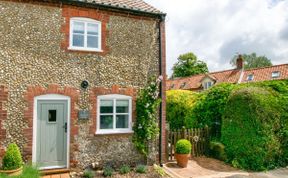Photo of in Syderstone (KT197)