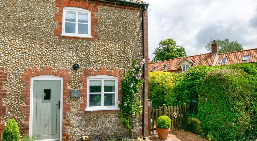 Photo of in Syderstone (KT197)