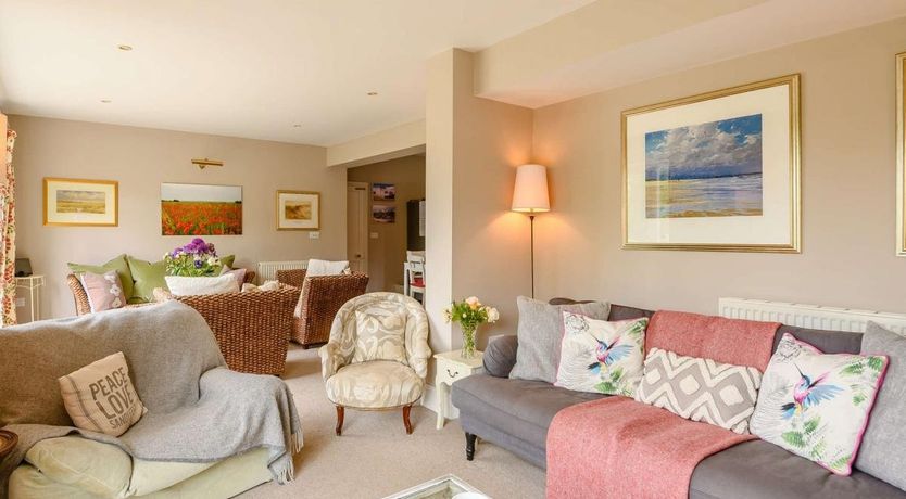 Photo of 5 Bed in Sedgeford