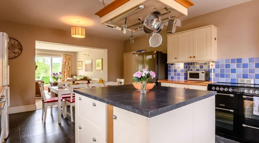 Photo of 5 Bed in Sedgeford