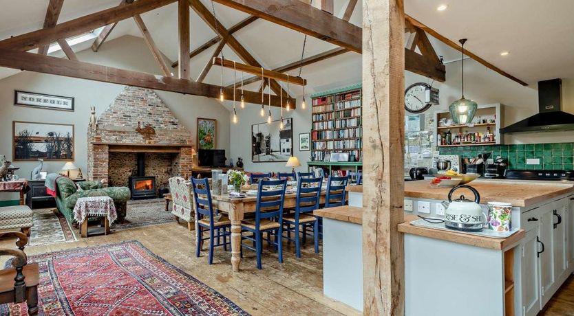 Photo of 5 Bed in Wiveton