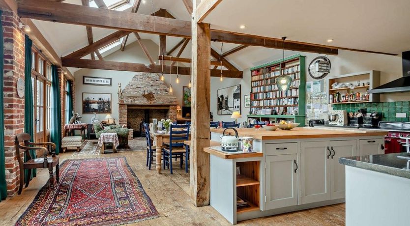 Photo of 5 Bed in Wiveton