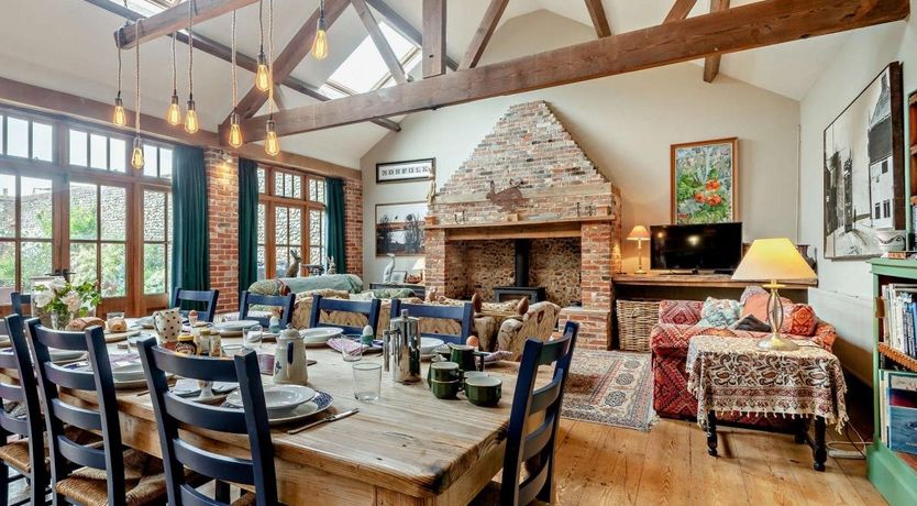 Photo of 5 Bed in Wiveton