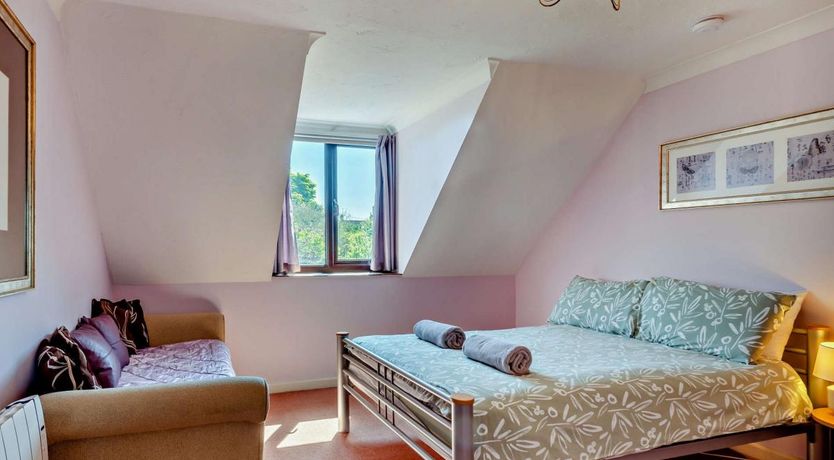 Photo of 3 Bed in Blakeney