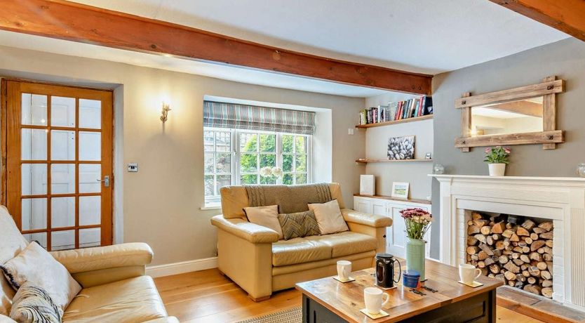 Photo of in Weybourne (KT144)