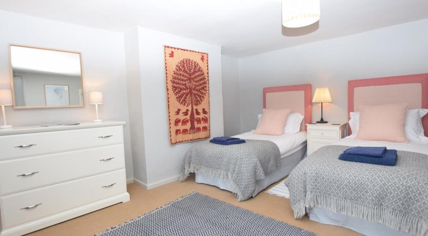 Photo of 3 Bed in Kettlestone