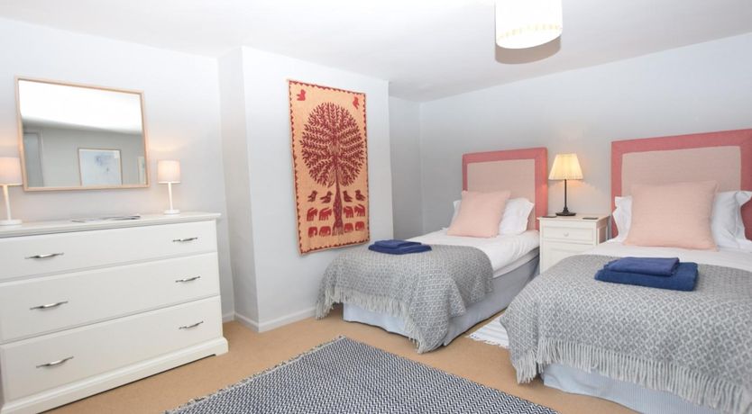 Photo of 3 Bed in Kettlestone