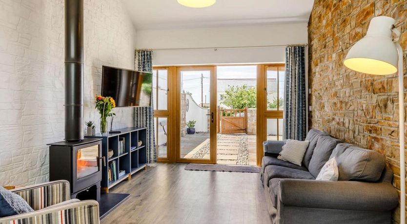 Photo of 2 Bed in Appledore