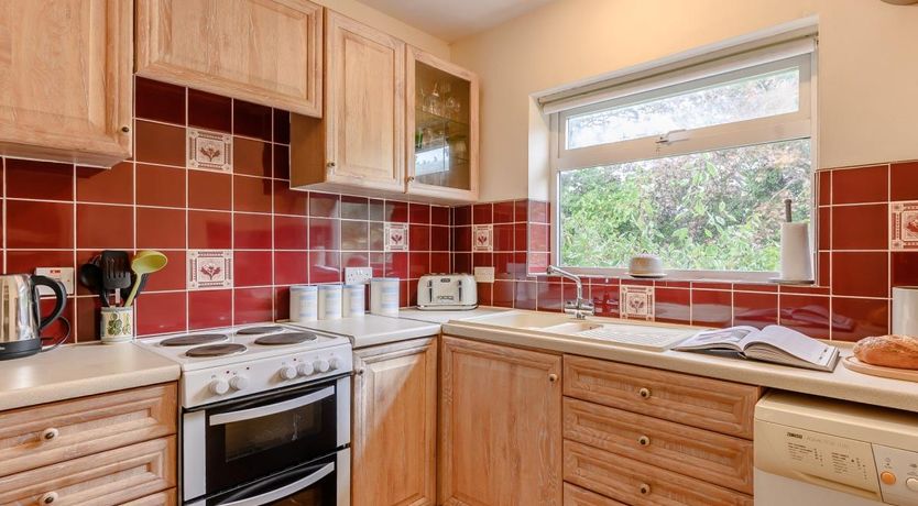 Photo of 2 Bed in Mile End