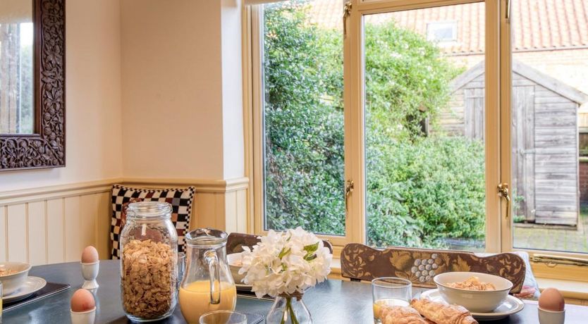 Photo of 5 Bed in Thornham