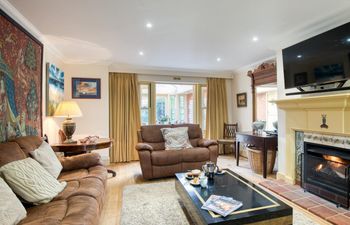 5 Bed in Choseley Holiday Cottage