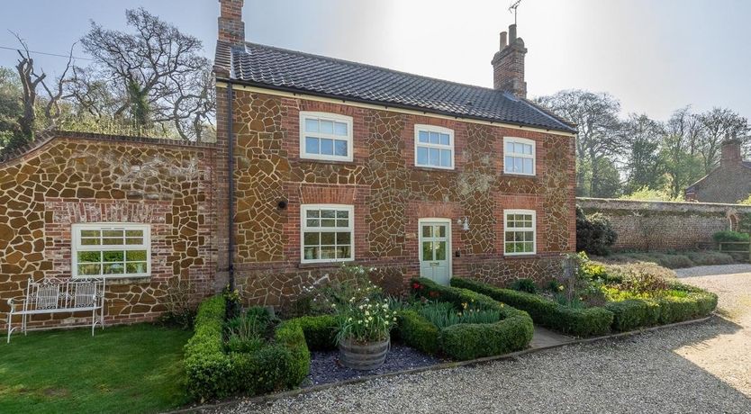 Photo of in Ingoldisthorpe (KT097)