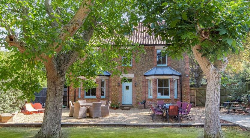 Photo of in Thornham (KT088)