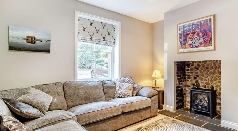 Photo of 6 Bed in Thornham