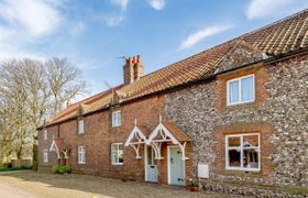 Photo of brancaster-cottage-1