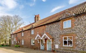Photo of in Brancaster (KT138)