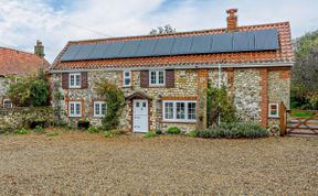 Photo of in Brancaster (KT196)