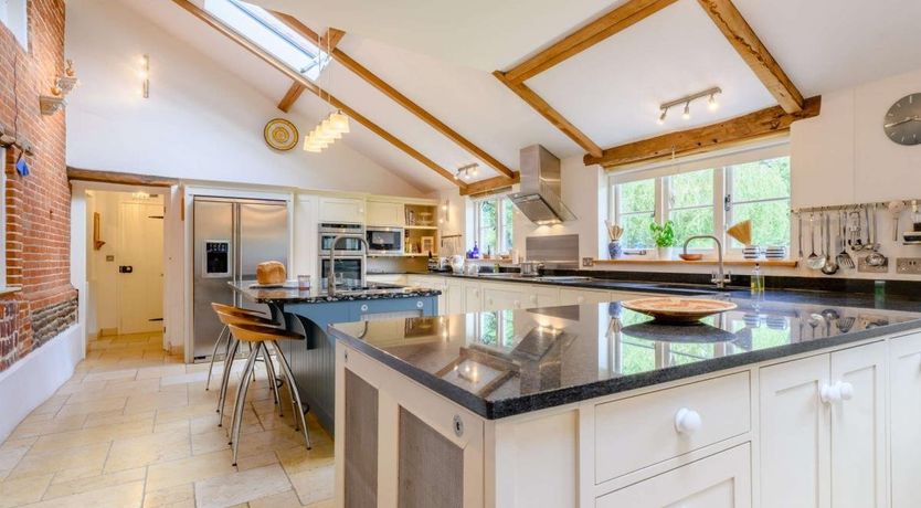 Photo of 5 Bed in Suffield