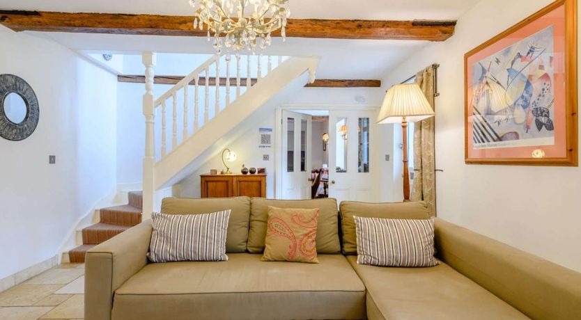 Photo of 5 Bed in Suffield