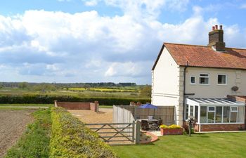 in Shereford (KT156) Holiday Cottage