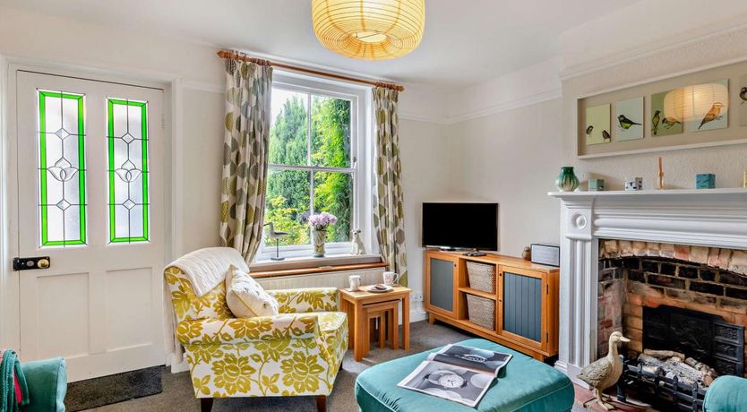 Photo of 2 Bed in Holt