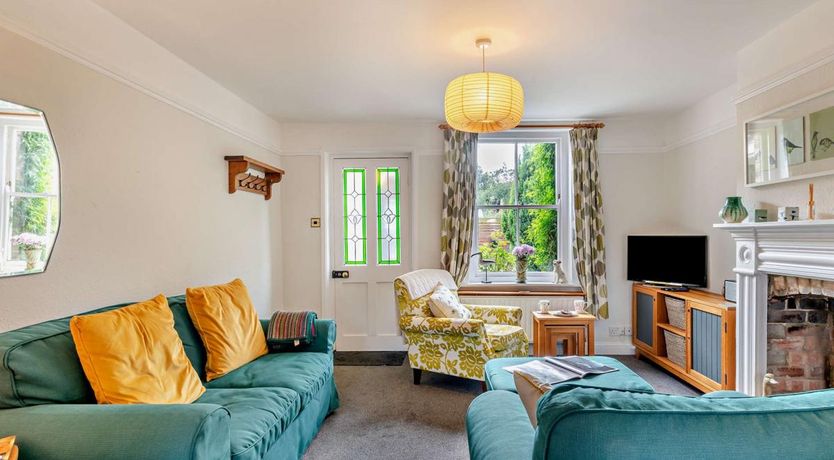 Photo of 2 Bed in Holt