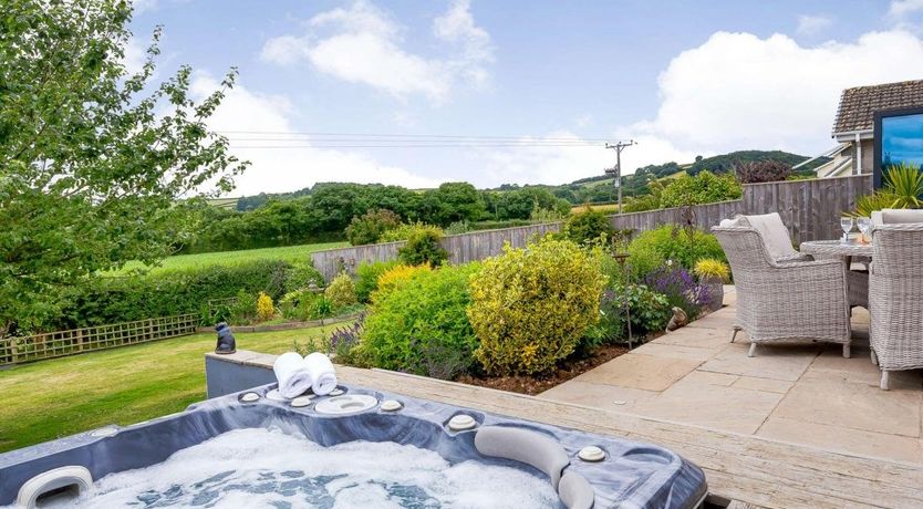 Photo of in Bovey Tracey (64380)