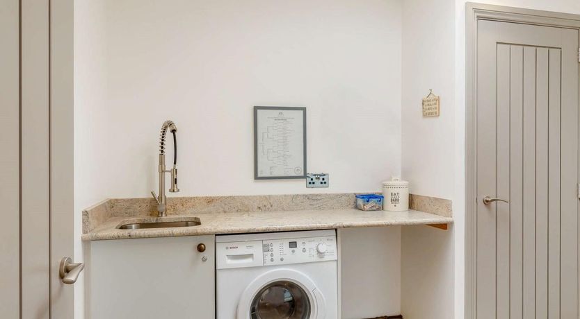 Photo of 3 Bed in Newton Abbot