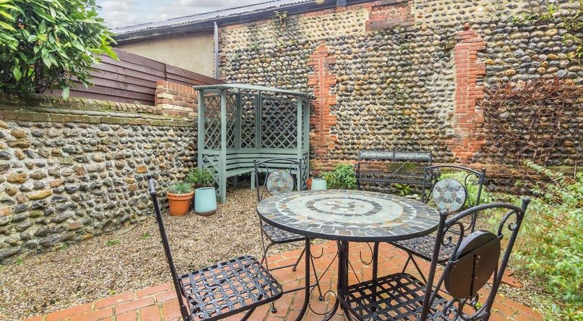 Photo of 2 Bed in Mundeseley