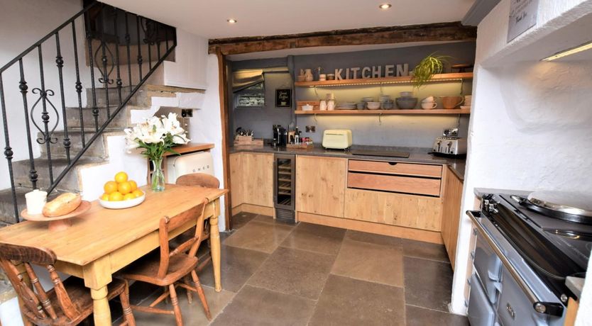 Photo of 4 Bed in Buxton