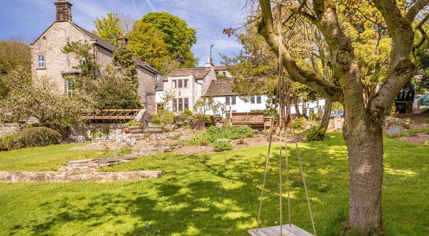 Photo of 4 Bed in Buxton