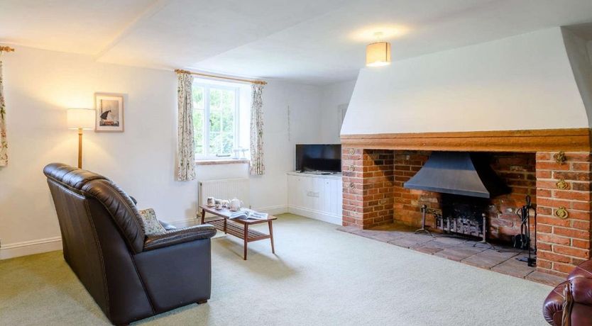 Photo of 2 Bed in Field Dalling