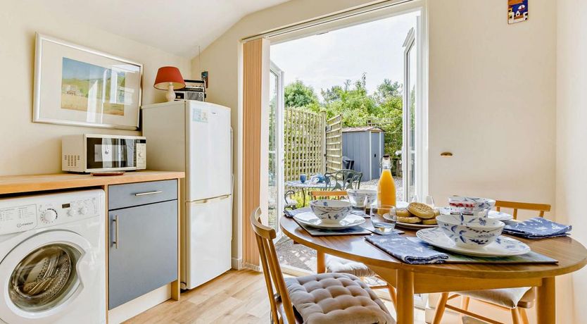 Photo of 2 Bed in Trunch