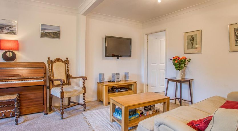 Photo of 4 Bed in Old Hunstanton